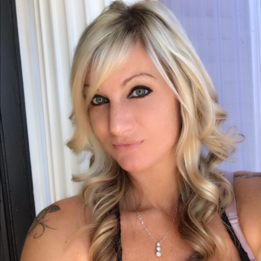 Meet your Posher, Christina
